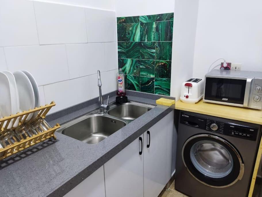 Superbe Appartement Avec Parking Gratuit Et Garde Dakar Dış mekan fotoğraf