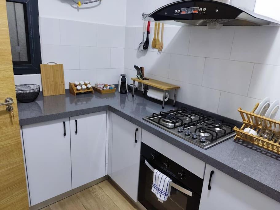 Superbe Appartement Avec Parking Gratuit Et Garde Dakar Dış mekan fotoğraf